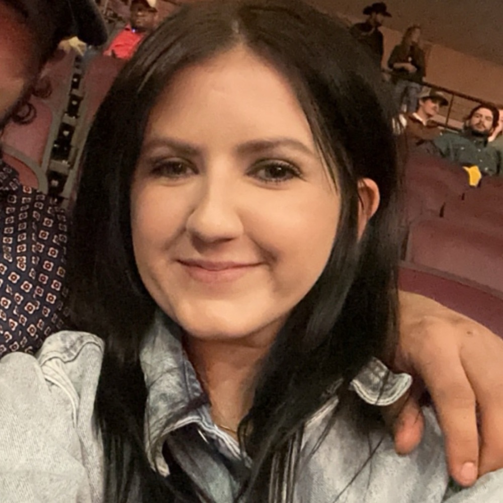 Meet your Posher, Alyssa